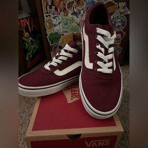 Vans Ward Burgundy - Women’s Size 6.5